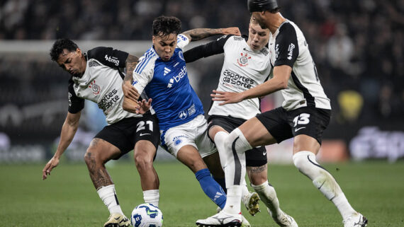 Corinthians e Cruzeiro empatam sem gols na Neo Química Arena (foto: Foto: Marco Galvão/Cruzeiro )