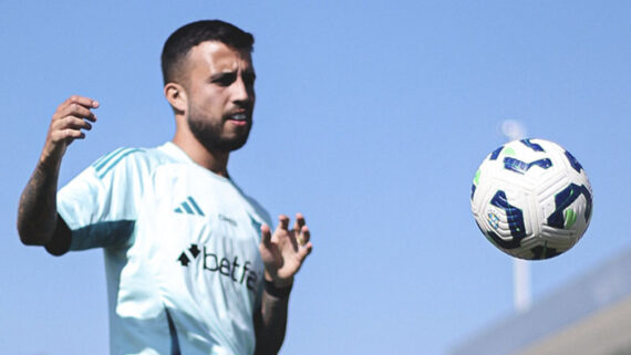 Cruzeiro busca manter liderança e Matheus Henrique volta a ser relacionado após lesão. (foto: Fotos: Gustavo Martins/ Cruzeiro)
