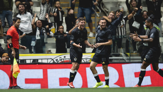 Natanael comemora o gol da vitória diante do Red Bull Bragantino (foto: Pedro Souza / Atlético)