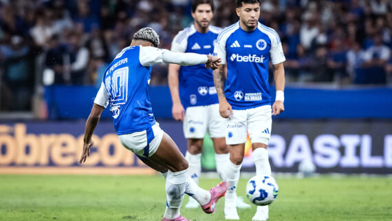 Matheus Pereira decide para o Cruzeiro contra o São Paulo (foto: GUSTAVO ALEIXO / FLICKR / CRUZEIRO)