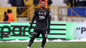 Cruzeiro acelera tratativas para contratar Keny Arroyo do Besiktas por R$ 40 milhões (foto: Foto: Ahmad Mora/Getty Images)