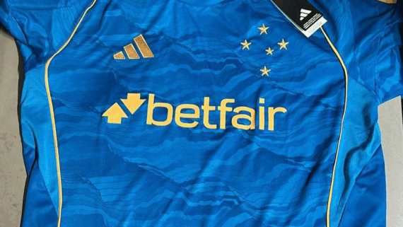 Camisa 3 do Cruzeiro vaza em rede social antes do lançamento (foto: REPRODUÇÃO / INTERNET)