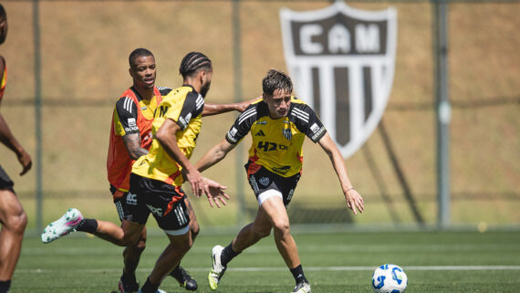 Ivan Román em treinamento na Cidade do Galo (foto: Pedro Souza / Atlético)