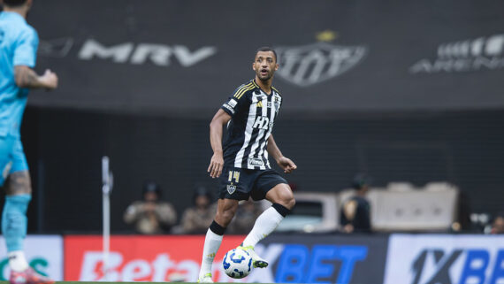 Vitor Hugo na partida contra o Santos (foto: Pedro Souza / Atlético)
