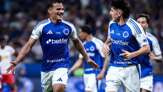 Cruzeiro repete dose e vence de virada no Mineirão para retomar vice-liderança (foto: GUSTAVO ALEIXO / FLICKR / CRUZEIRO)