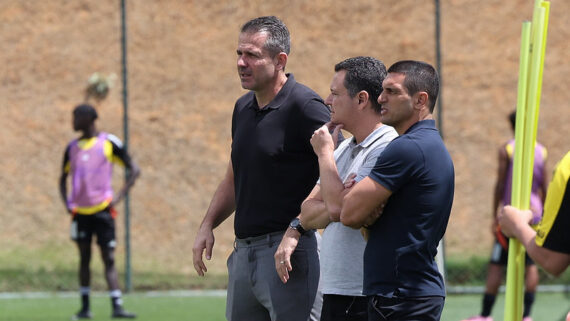 Rafael Menin observou de perto a atividade na Cidade do Galo (foto: Daniela Veiga / Atlético)