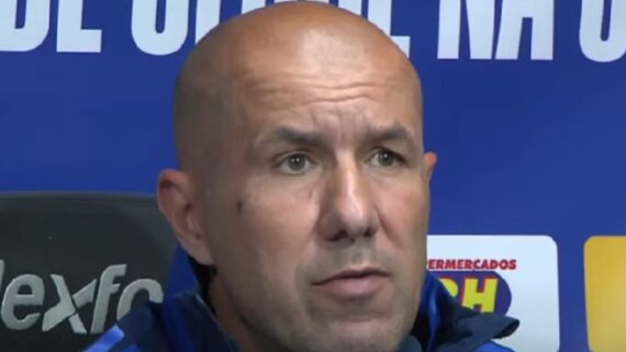 Técnico do Cruzeiro fez análise de derrota do Cruzeiro (foto: REPRODUÇÃO / YOUTUBE / SAMUCA TV)