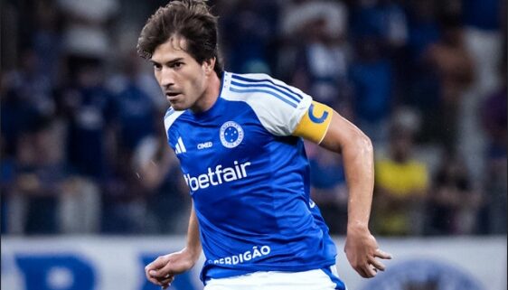 Autor do golaço que deu inicio à virada celeste, Lucas Silva fala sobre momento do time (foto: GUSTAVO ALEIXO / FLICKR / CRUZEIRO)