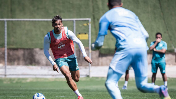 Japa ainda aguarda oportunidade com Jardim. (foto: Gustavo Aleixo/Cruzeiro)