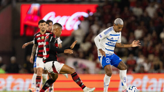 Cruzeiro e Flamengo não saem do zero em duelo da parte de cima da tabela (foto: THAÍS MAGALHÃES / FLICKR / CRUZEIRO)