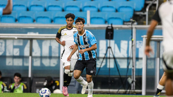 Grêmio x Atlético-MG, na Arena do Grêmio, válida pelo Brasileirão Sub-17 (foto: ANGELO PIERETTI/GRÊMIO FBPA)