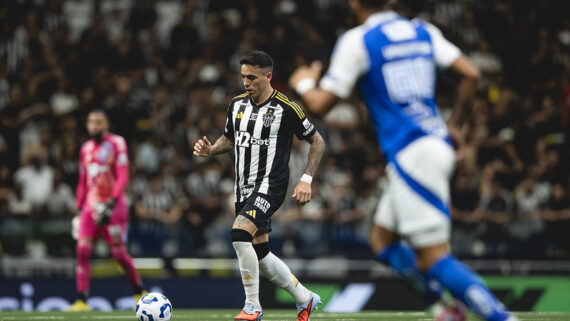 Saravia atuando com a camisa do Galo (foto: Pedro Souza / Atlético)