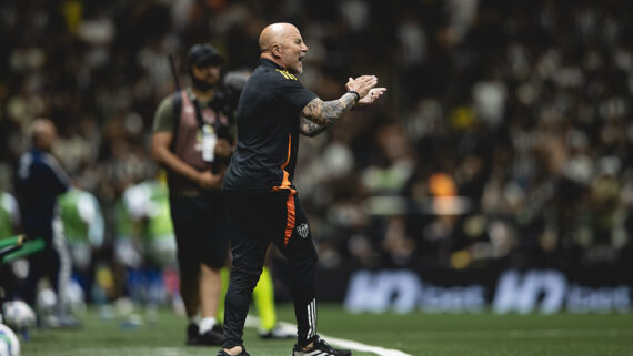 Sampaoli no clássico contra o Cruzeiro na Arena MRV (foto: Pedro Souza / Atlético)