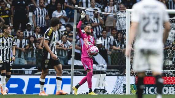 Everson foi fundamental na vitória diante do Ceará (foto: Pedro Souza / Atlético)