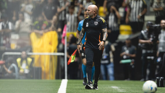 Sampaoli na partida contra o del Valle (EQU) (foto: Pedro Souza / Atlético)