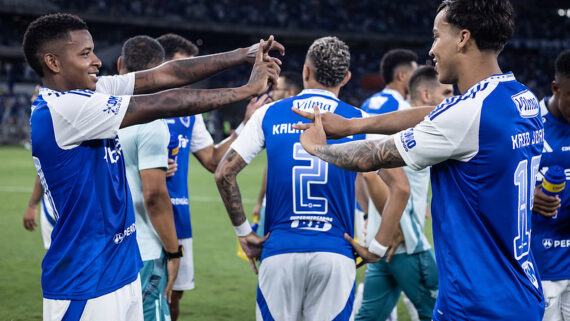Kaio Jorge e Arroyo comandam vitória do Cruzeiro no Mineirão (foto: GUSTAVO ALEIXO / FLICKR / CRUZEIRO)