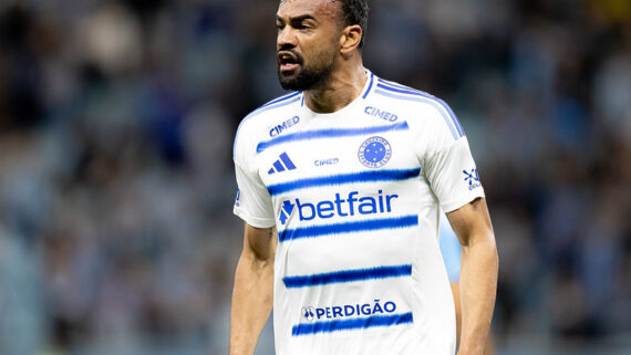 Fabrício Bruno lamenta empate do Cruzeiro. (foto: Lucas Bubols/Cruzeiro.)