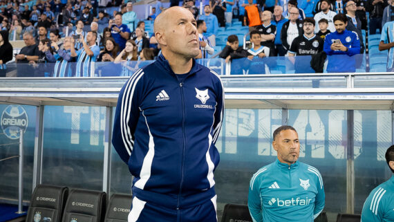 Jardim valoriza vitória do Cruzeiro em Porto Alegre e mira vaga direta na Libertadores. (foto: Lucas Bubols/Cruzeiro.)