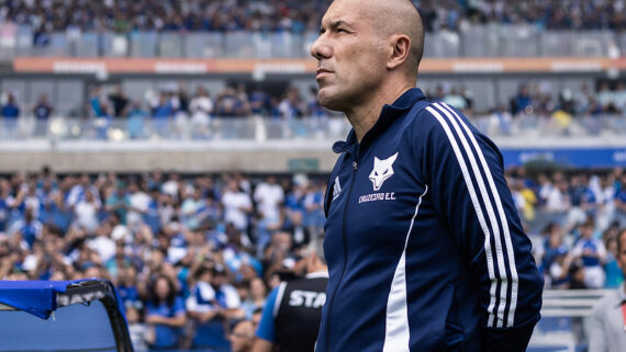 Leonardo Jardim, técnico do Cruzeiro. (foto: Gustavo Aleixo / Cruzeiro.)