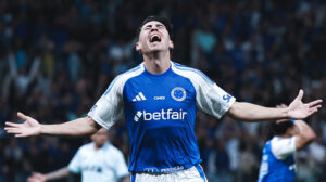 Lucas Villalba teve lesão confirmada no tornozelo esquerdo. (foto: Gustavo Martins/Cruzeiro.)