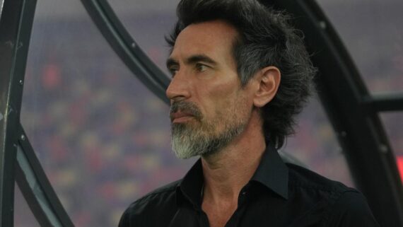 Eduardo Domínguez, atualmente no comando do Estudiantes (foto: Marcelo Endelli / Getty Images)