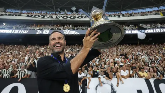 Artur Jorge teve grande sucesso no Botafogo em 2024. (foto: Vítor Silva / Botafogo.)