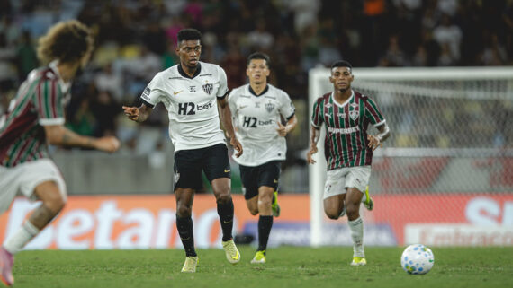 Cassierra entrou no segundo tempo da derrota para o Fluminense (foto: Pedro Souza / Atlético)