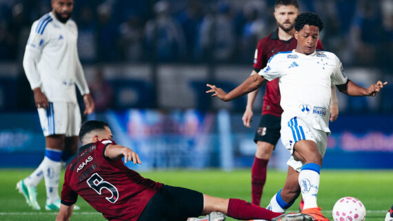 Red Bull Bragantino x Cruzeiro, no Estádio Cícero de Souza Marques. (foto: Marco Galvão/Cruzeiro.)